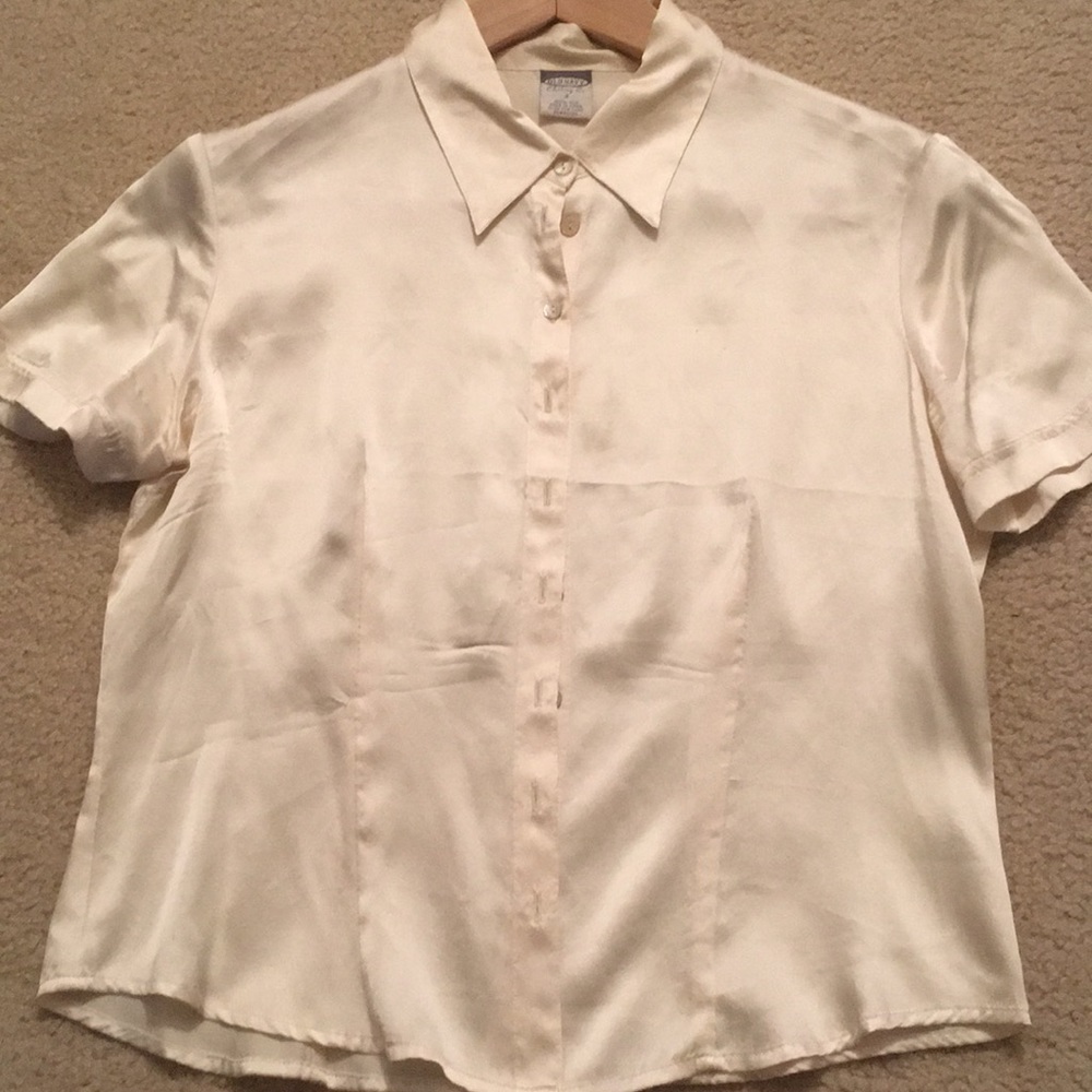 Short sleeve satin top